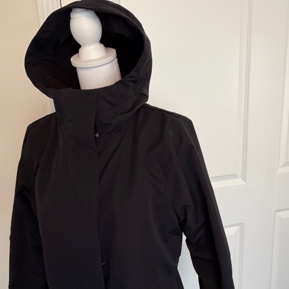 Athleta RainOut Forecast II Black Waterproof Trench